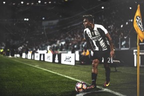 中国女排比赛现场出现感人标语，适合中国女排的文案