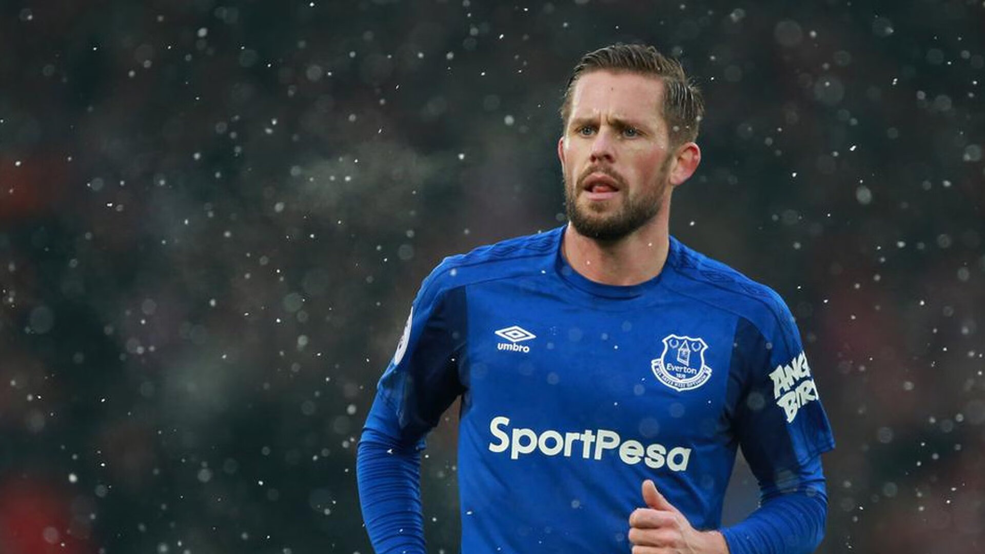 国王赛前全队围圈激励彼此场面感人,国王队立大功